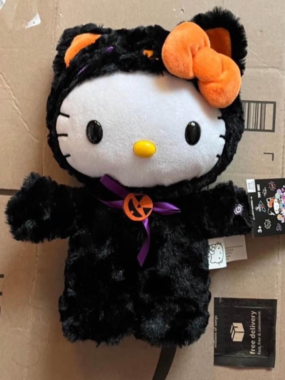 Hello kitty Halloween greeter brand new